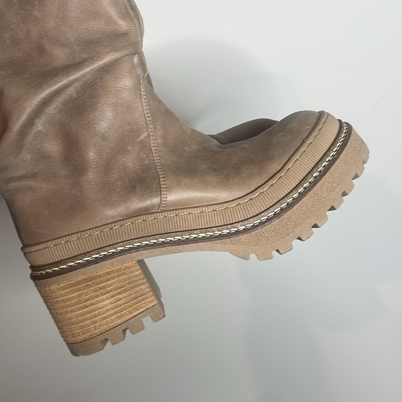 SOLD Free People | Women’s Tan Lug Sole Mel Slouch Boots Size 9 NWOB - Picture 6 of 7